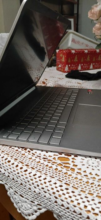 Portatil Hp ryzen 7520u - 16g ram