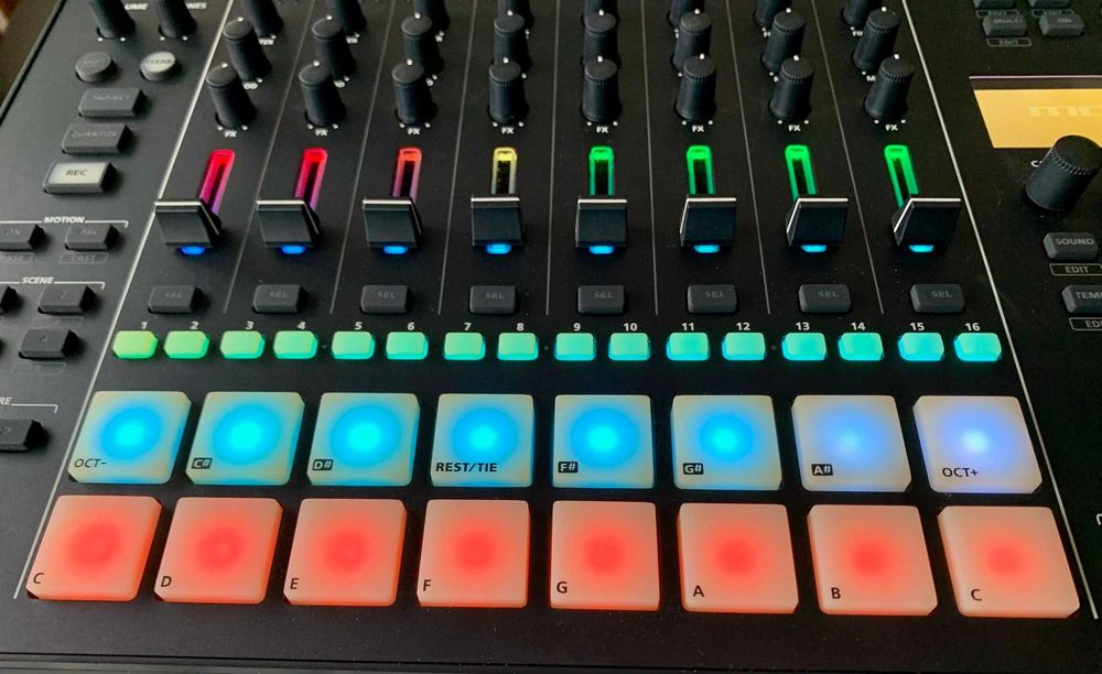 Roland Groovebox MC-707