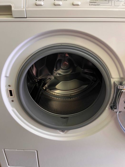 Pralka Miele Novotronic W 527 - 5 KG, 1400 Obr, A+ - Dowóz, Gwarancja