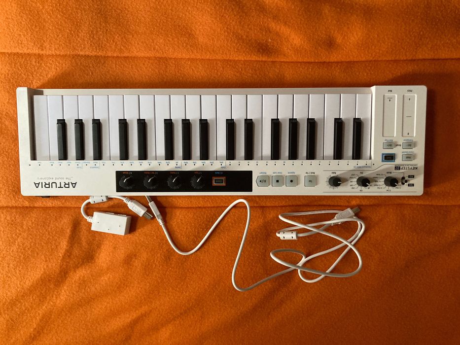 Controlador e sequenciador Arturia Keystep 37