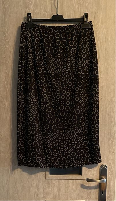 Spódnica r. S/M material lejący