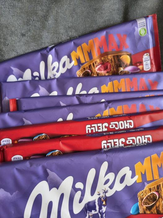 Cena za 10 szt! Milka MMMAX czekolada mleczna Choco Jelly 2500 kg z cukierkami strzelającymi