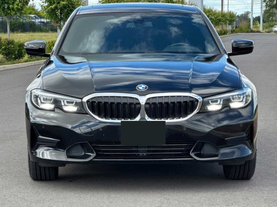 BMW 330Xi      2020