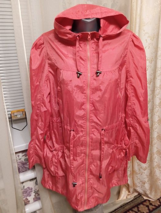 Продам жіночі курточки весняні