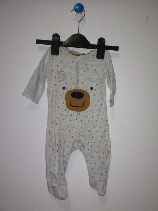 Zestaw niemowlecy dla chłopca, śpiochy, body, czapeczki 56-62 cm 1-3 m