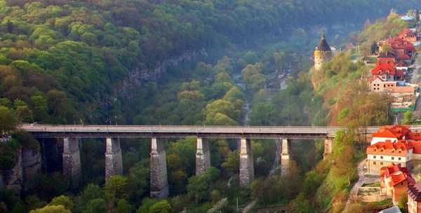 Екскурсовод гід Кам'янець Подільський Бакота Хотин Чернівці екскурсія