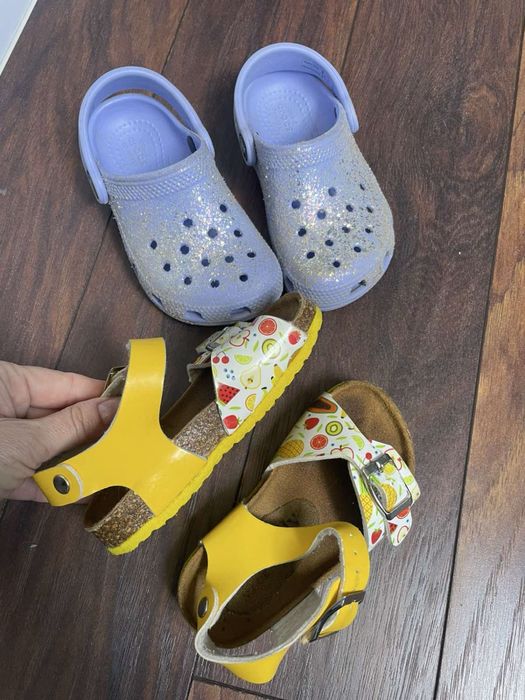 Crocs и босоножки