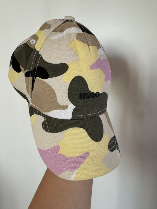 Класна кепка від HUGO