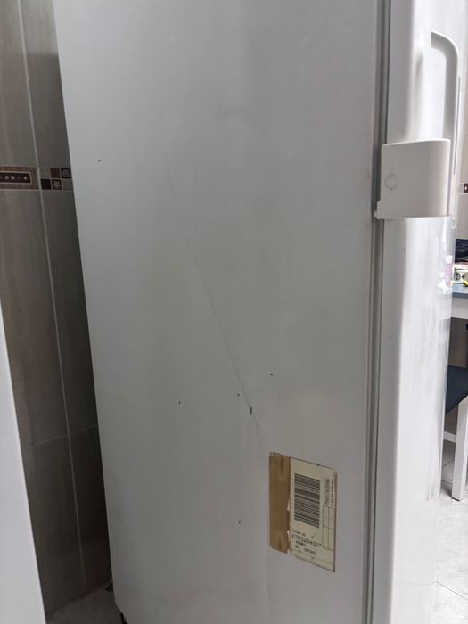 Arca branca em bom estado