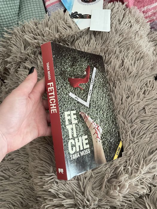 Livro Fetiche de Tara Moss