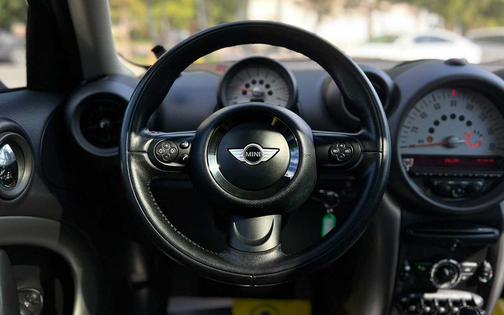 MINI Cooper 2012
