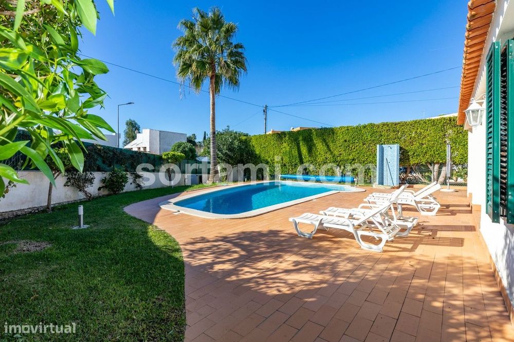 Moradia Isolada T3+1 Venda em Albufeira e Olhos de Água,Albufeira