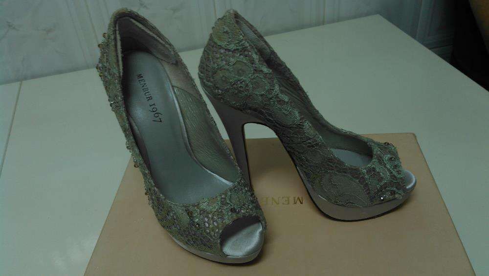 sapatos de salto alto