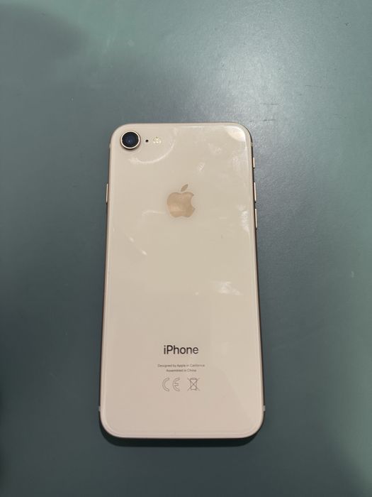 Iphone 8, 64GB Dourado