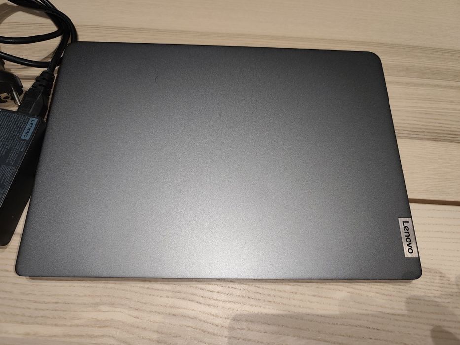 Lenovo IdeaPad 5 Pro 14 – Ryzen 7 / 16GB / 1TB SSD – Excelente Estado