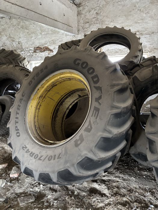 Трактор John Deere 8430
