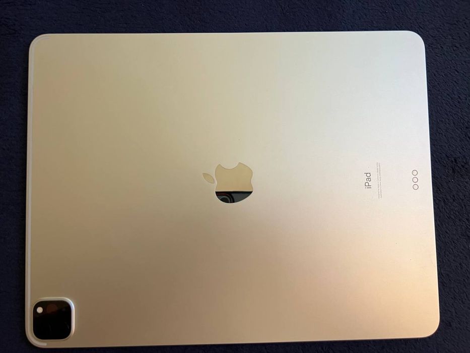 Продаю iPad Pro 12.9" 4-го поколения.
