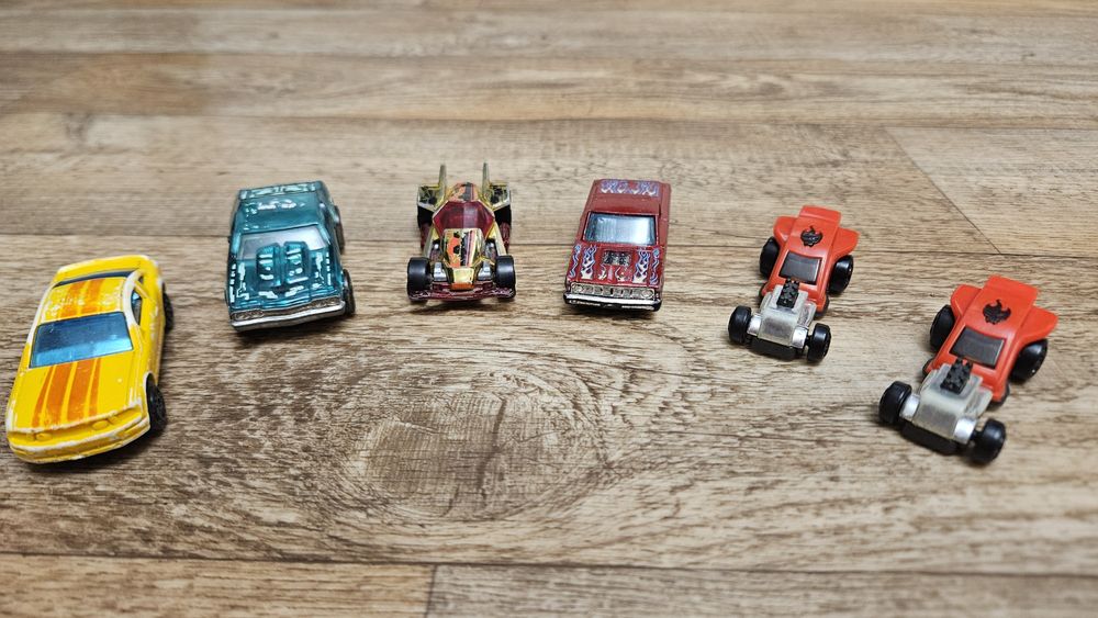 Mattel Hot Wheels, Машинка
Плас