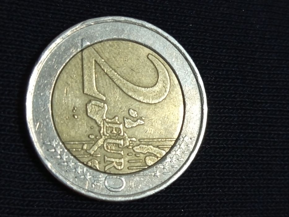 Moeda 2 euros com " s " na estrela