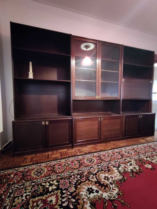 Móvel estante TV com vitrine para sala / escritório
