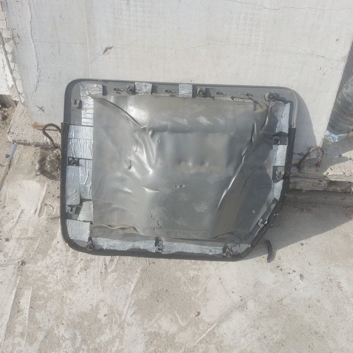 Продам задню дверну карту кадди