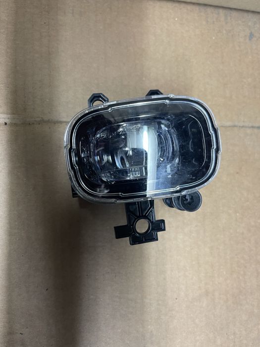 Farol de nevoeiro esquerdo Renaul Clio V LIFE