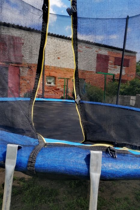 Trampolina ogrodowa