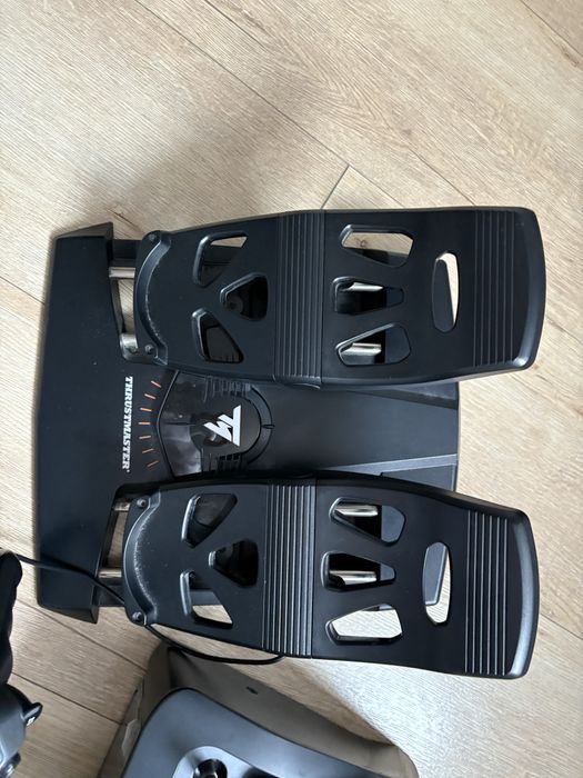 Wolant Turtle beach I Rudder thrust master