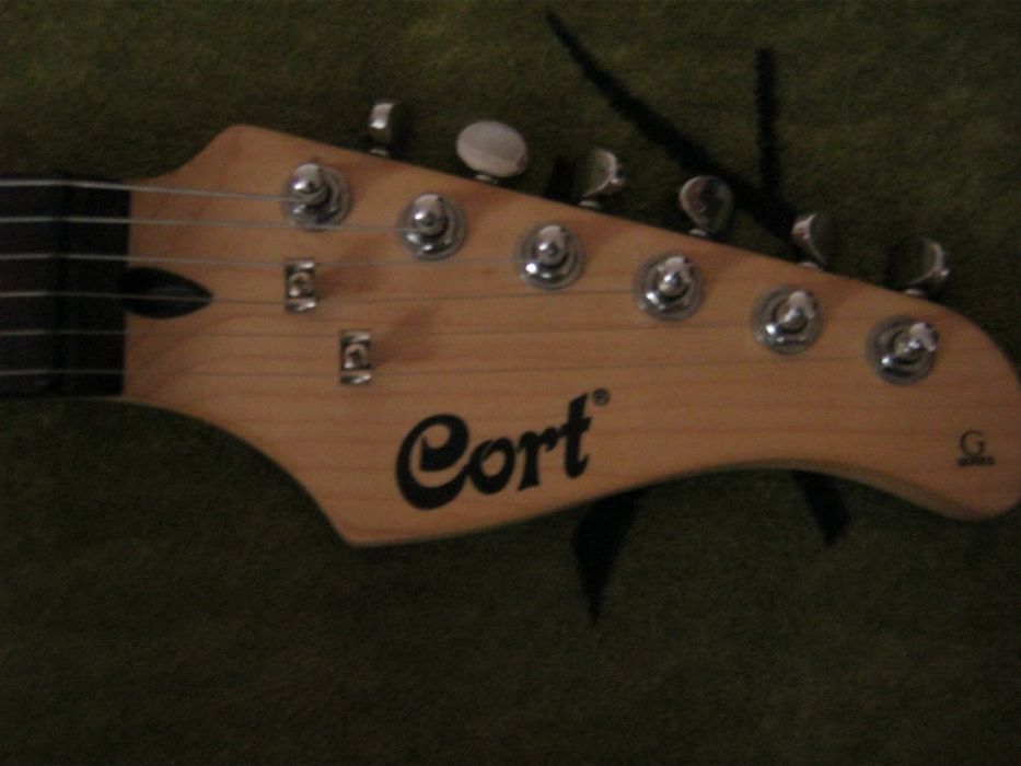 Єлектрогитара  Cort g100