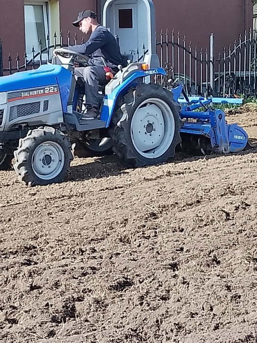 Prace ziemne,Uslugi minikoparką