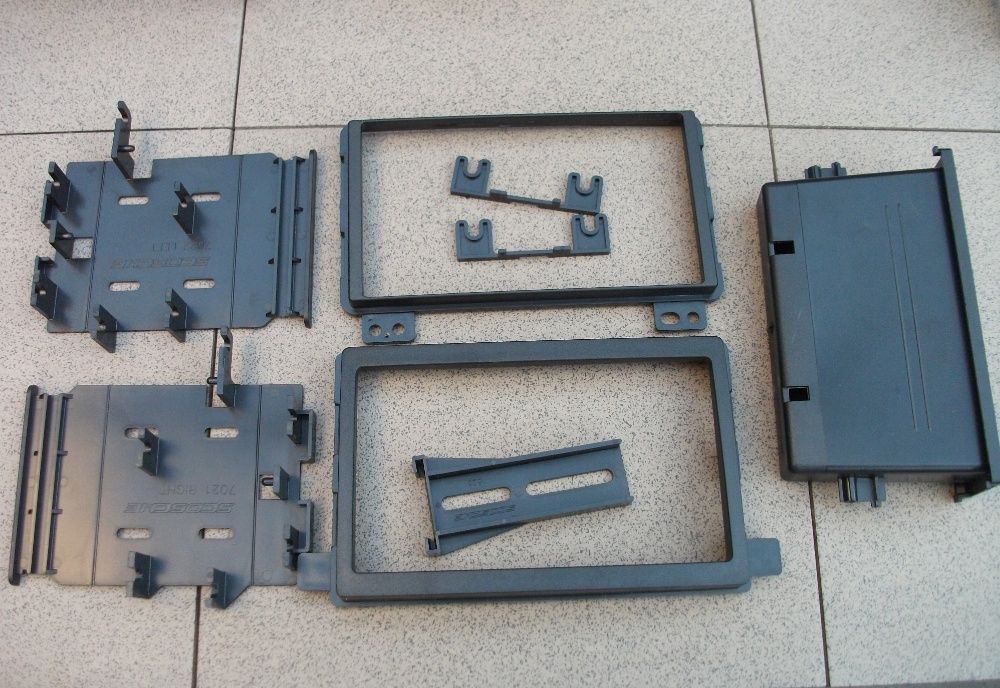 Переходная рамка магнитолы Scosche FD3090 Ford Mazda Mercury Lincoln