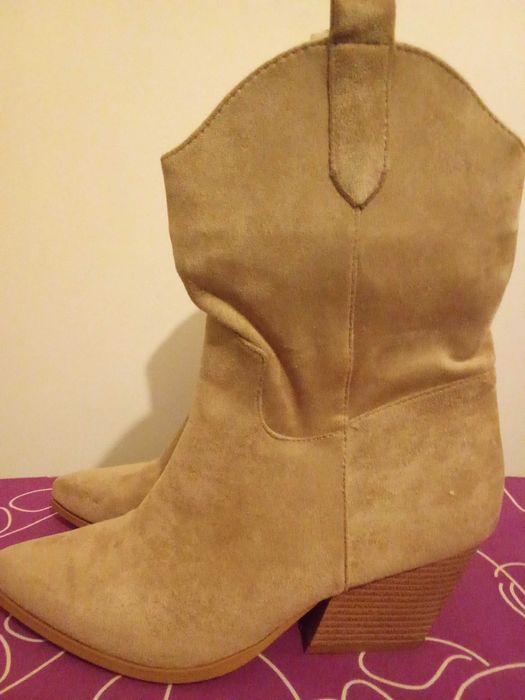 Botas estilo texana de senhora