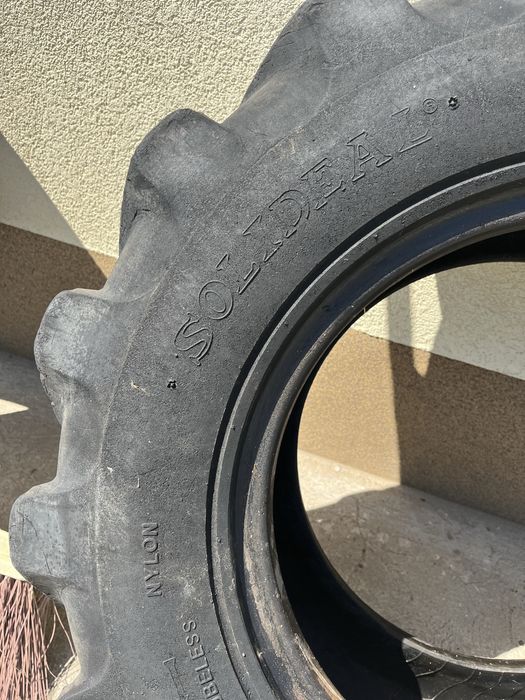 Opony Marki Solideal Backhoe 12.5/80-18 * 12PR