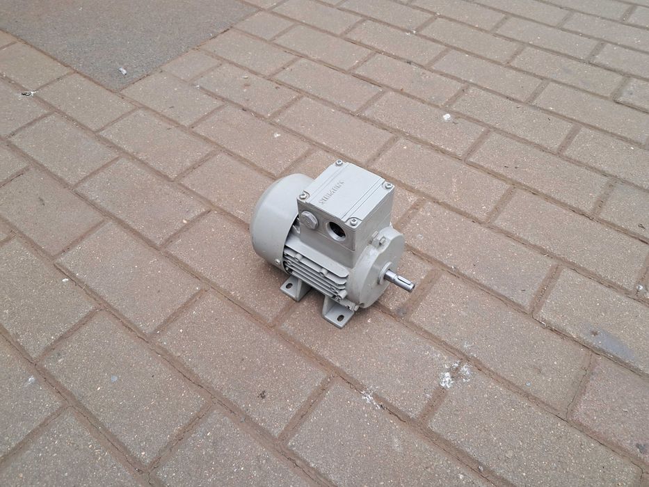 Silnik elektryczny 0,18kw 1350 obrotów Siemens. Wysyłka