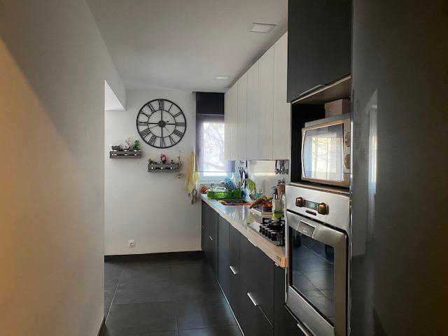 Apartamento T3 – Carnide, Rua Manuela Porto - totalmente remodelado, em zona de excelência.