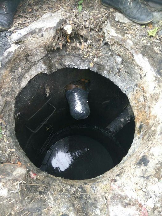 Чистка сливных ям выгребных ям от ила и жира Выгребные ямы яма сливная