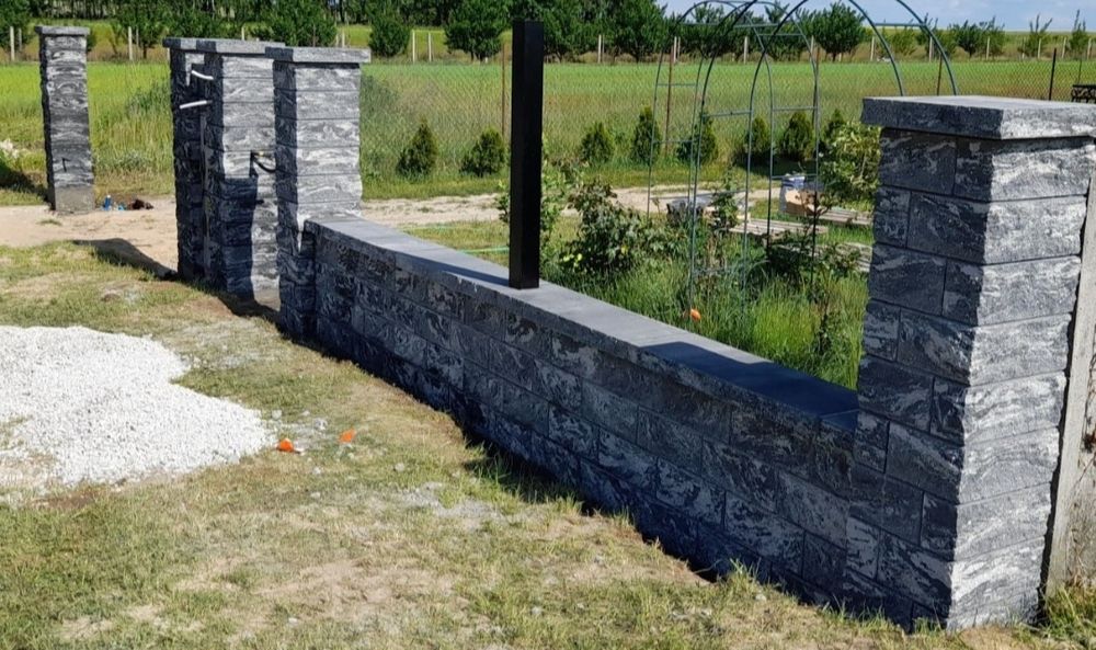 Kompleksowy montaż ogrodzeń/Usługi brukarskie