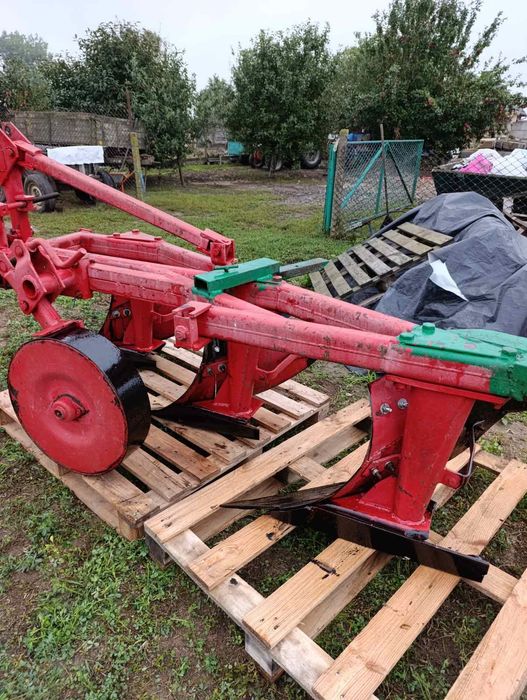 Продам  плуг 28000