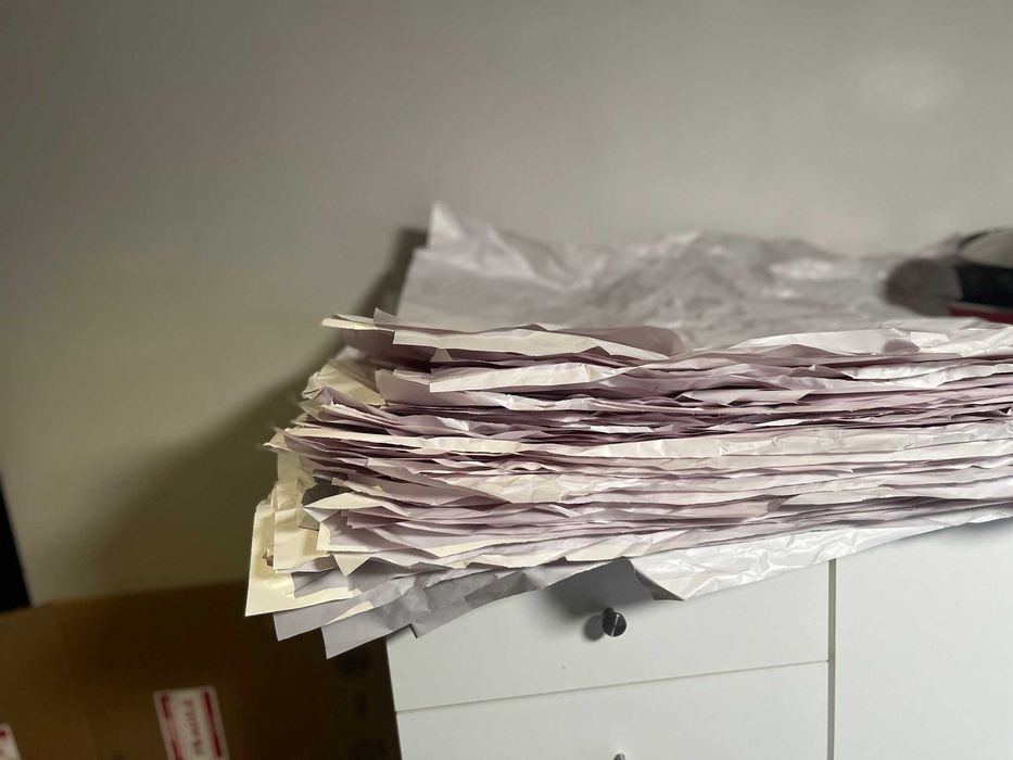 Caixas de mudança e papel de embalagem
