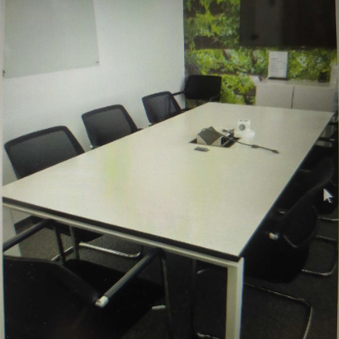 Stół Konferencyjny Biurowy Z 2 Mediaportami 240cm Steelcase