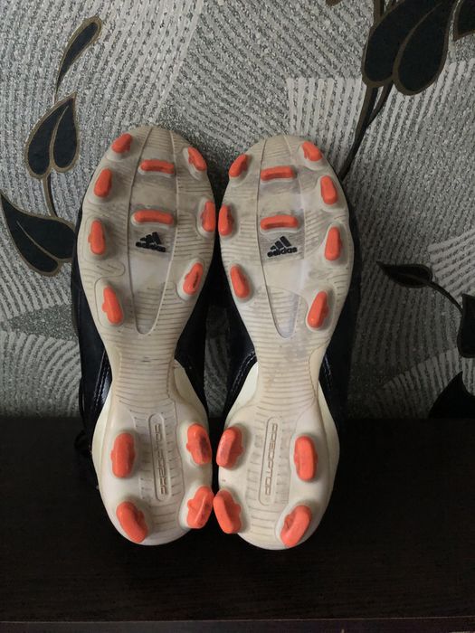 Футбольні бутси р.41