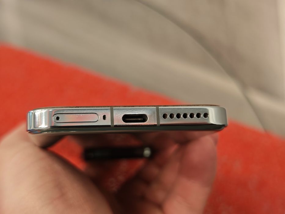 Xiaomi 14 12/512 офіційний в ідеальному стані