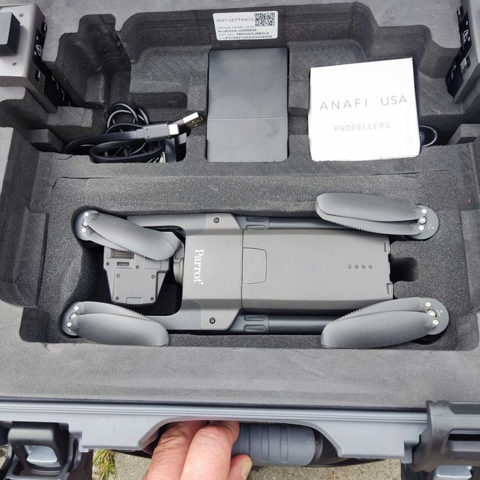 Dron termowizyjny Parrot Anafi USA GOV