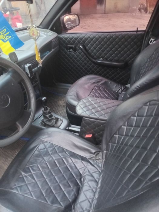 Продам автомобіль  без вкладень