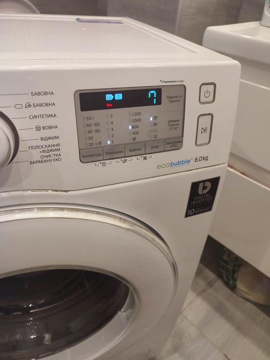 Пральна машина SAMSUNG WW60J5213JW  повністю  робоча