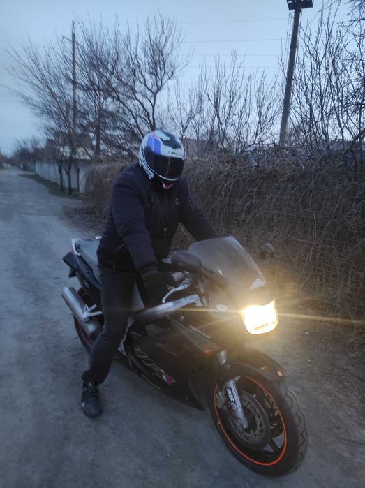 HONDA VFR-750 год 1992.