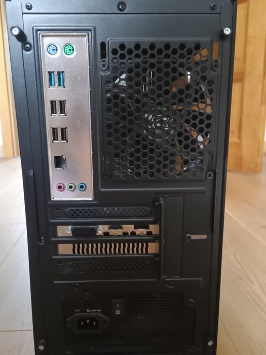 Komputer stacjonarny