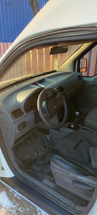 Форд транзит конект на ходу