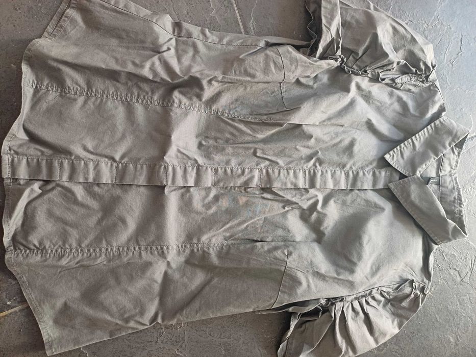 Blusa cinza escura "naf naf"