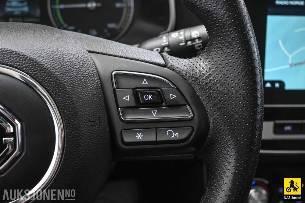 MG ZS EV 2020, електро, малий пробіг, європейська гарантія